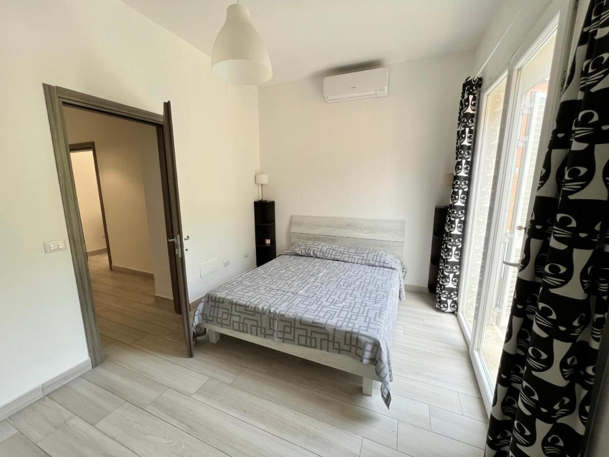 I Lecci Villa Livorno Buitenkant foto